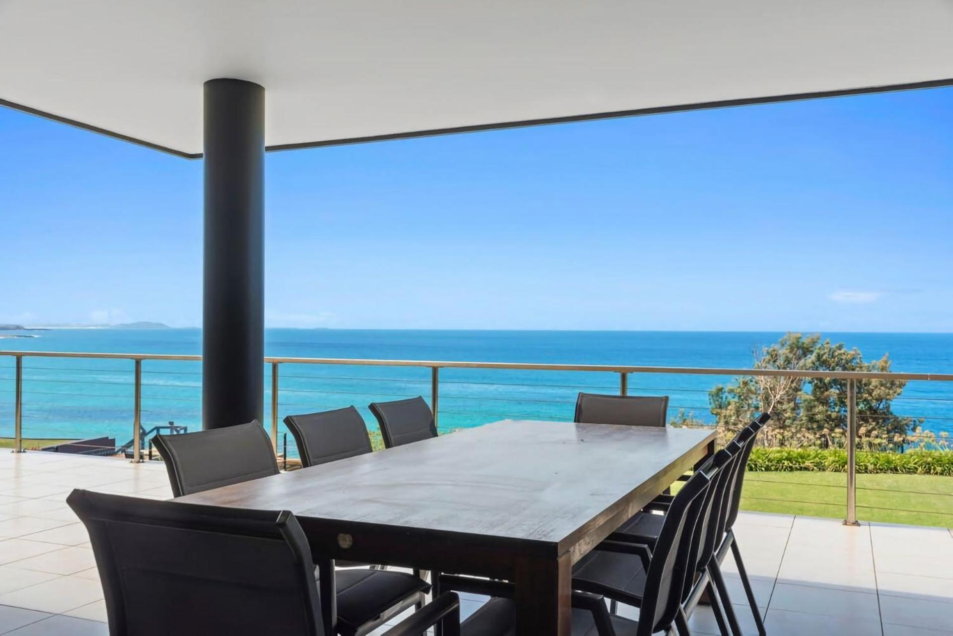 Spectacular Ocean Front Home With Pool Шеллхарбор Экстерьер фото