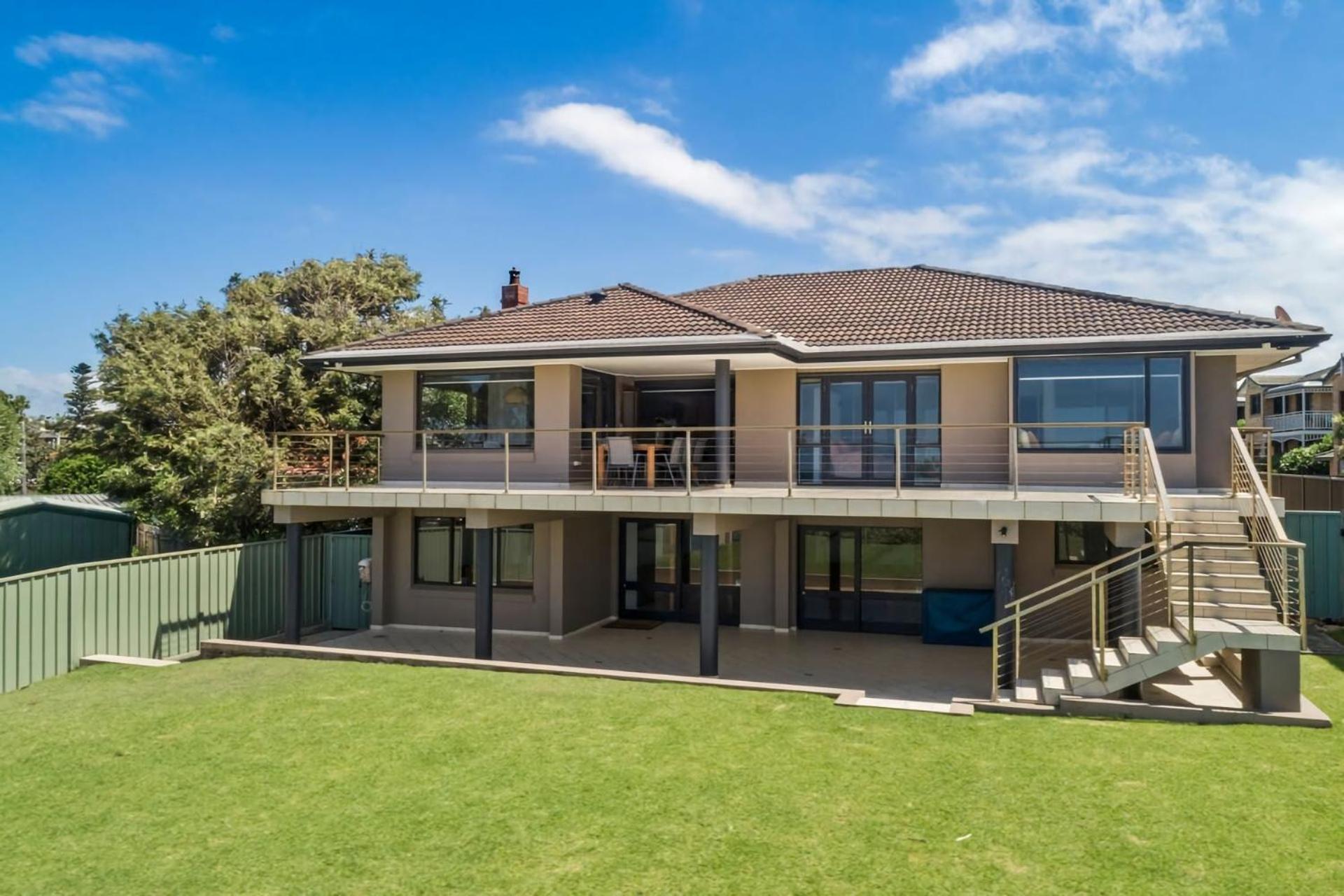 Spectacular Ocean Front Home With Pool Шеллхарбор Экстерьер фото