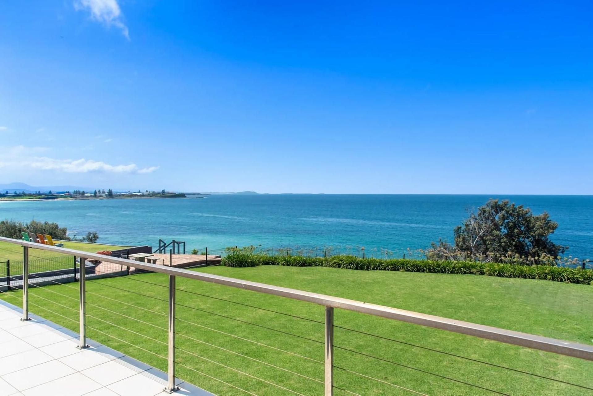 Spectacular Ocean Front Home With Pool Шеллхарбор Экстерьер фото